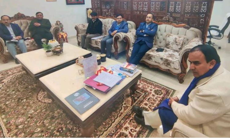 उत्तराखंड में खेलों का बनेगा संयुक्त कैलेंडर: डॉ. धन सिंह रावत उत्तराखंड में खेलों का बनेगा संयुक्त कैलेंडर: डॉ. धन सिंह रावत