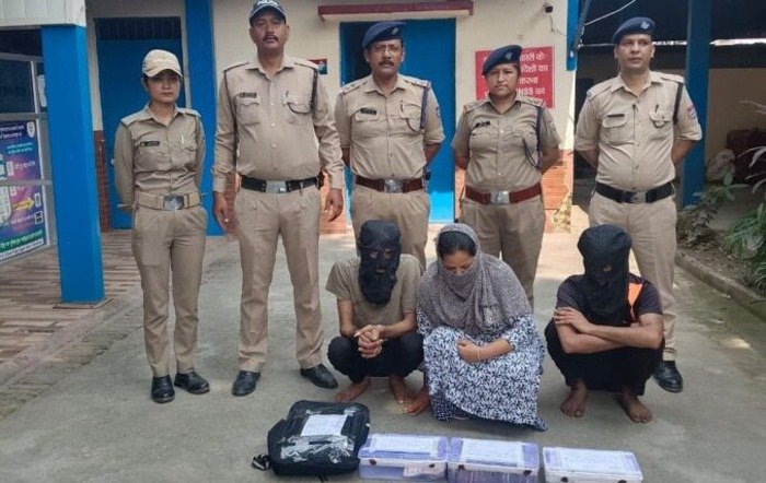नशा कारोबारी गिरफ्तार , नौ लाख की नगदी बरामद नशा कारोबारी गिरफ्तार , नौ लाख की नगदी बरामद