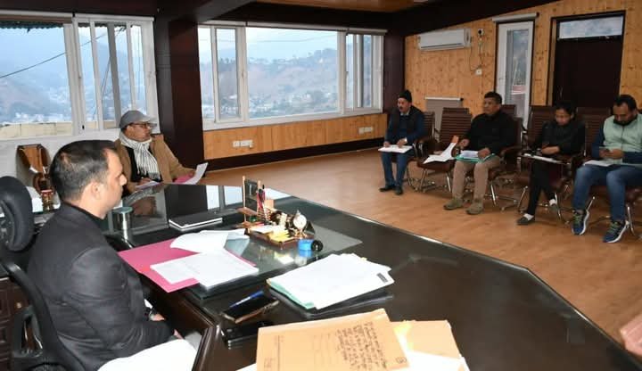 निर्माणाधीन पेयजल योजनाओं के कार्यों को युद्ध स्तर पर पूर्ण करने के कड़े निर्देश
