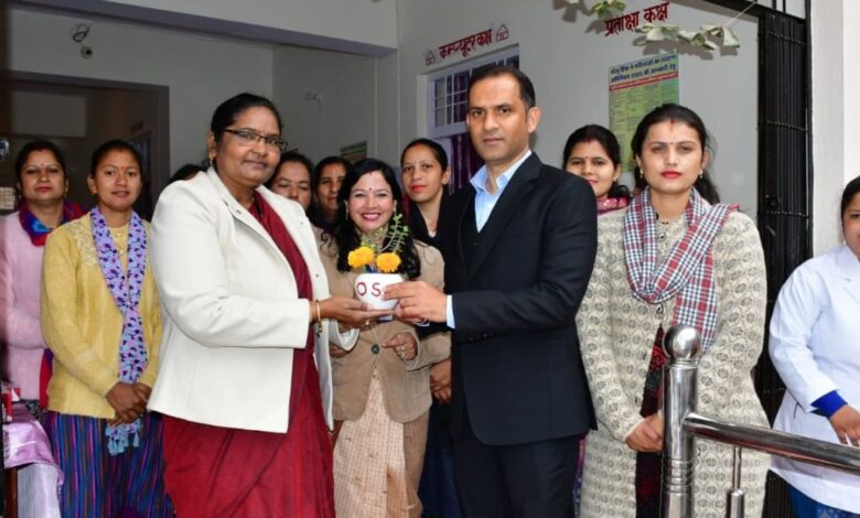 जिलाधिकारी ने किया वन स्टॉप सेंटर का निरीक्षण जिलाधिकारी ने किया वन स्टॉप सेंटर का निरीक्षण